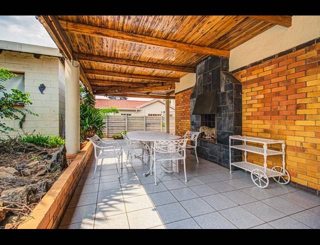 4 BEDROOM HOUSE FOR SALE IN HURLYVALE